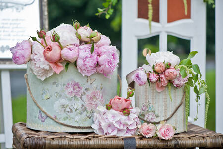 Svatební kytice v krabicích